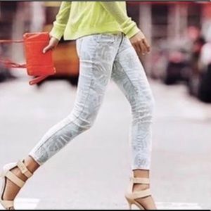 CAbi Paradise Palm Leaf Cropped Skinny Jean